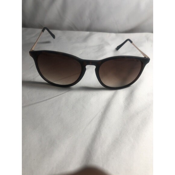 Sunglasses Women’s Tortoise Shell Print Plastic Round Sunglasses 090-01-1687 - Picture 1 of 6